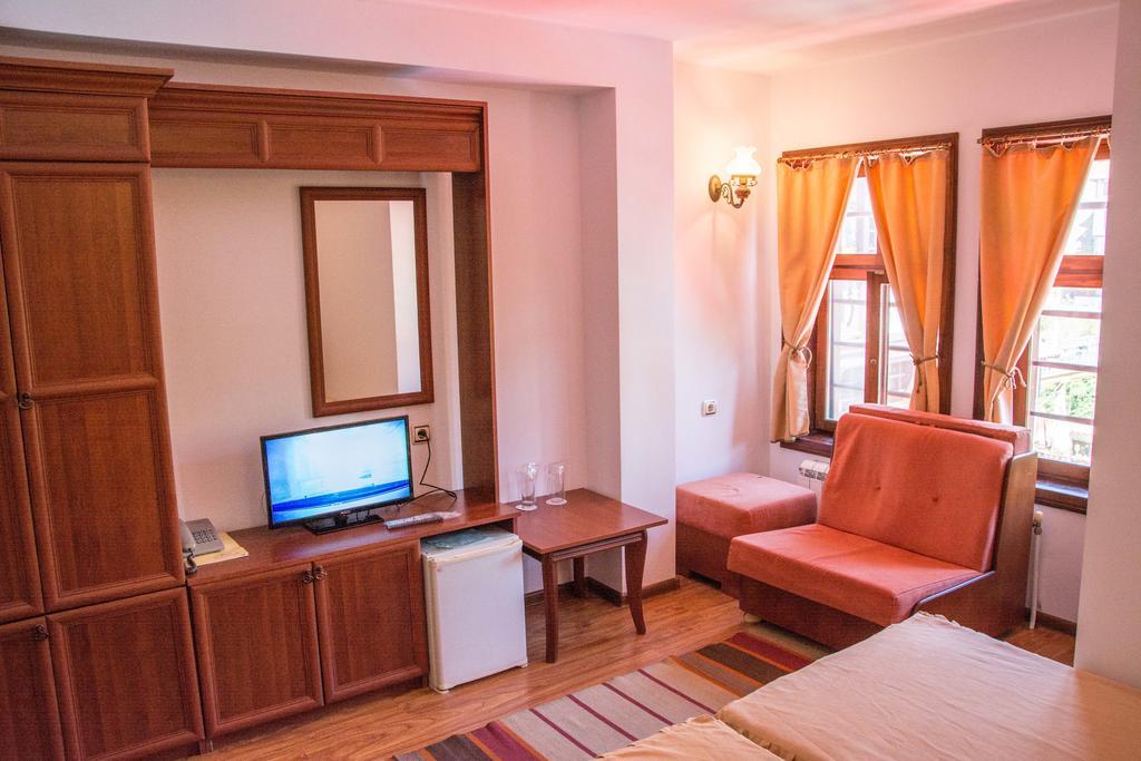 Alexandrov'S Houses Hotel Zlatograd Exterior photo
